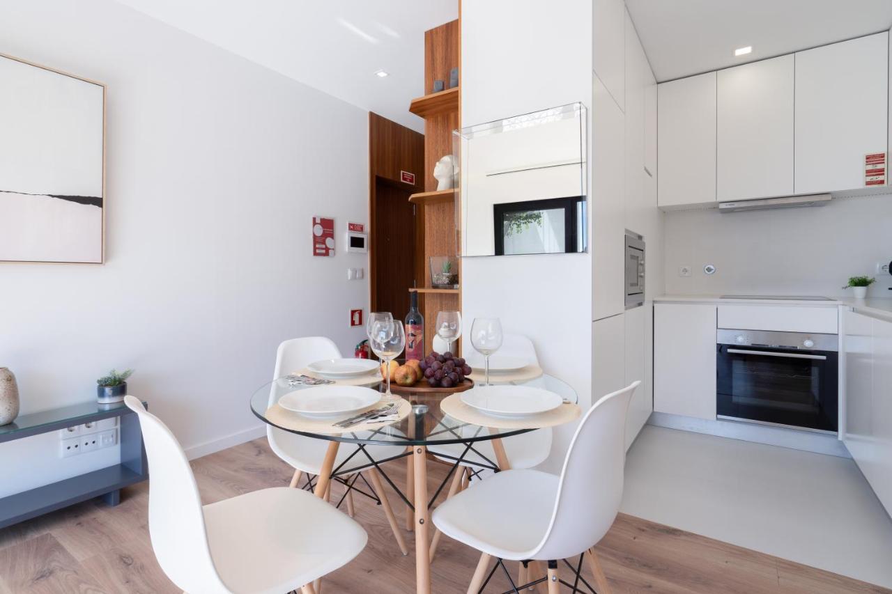 Host Wise - Bright & Contemporary Flat - Ace Location Appartement Porto Buitenkant foto
